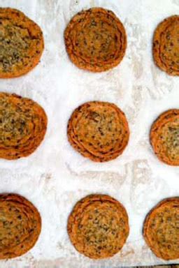chocolate-chip-cookies-flat-and-chewy-recipe-lei image