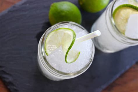 cocktail-recipe-frozen-gin-tonic-kitchn image
