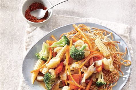 vegetable-stir-fry-with-crispy-noodles-canadian-living image