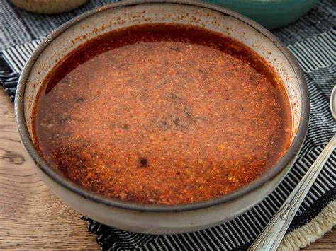 thai-dried-chilivinegar-dipping-sauce-recipe-serious image