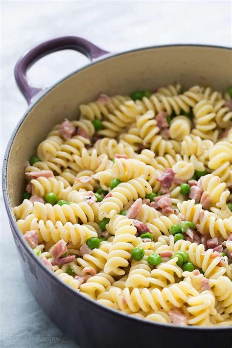 pasta-with-ham-and-peas-recipe-simply image