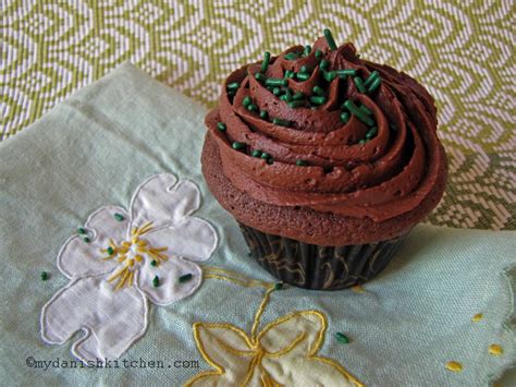 devils-food-cupcakes-with-perfect-chocolate-frosting image