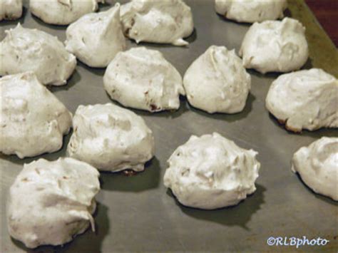 forgotten-cookies-meringue-cookies-with-walnuts-chocolate image