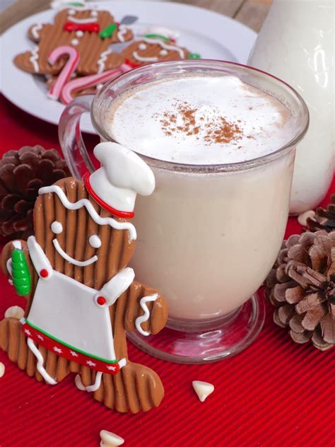 gingerbread-white-hot-chocolate-divas-can-cook image