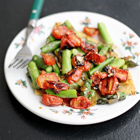 asparagus-tomato-and-onion-farinata-joanne-eats image