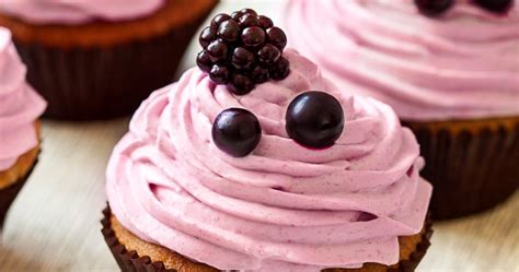 blackberry-frosting-recipe-the-gracious-wife image
