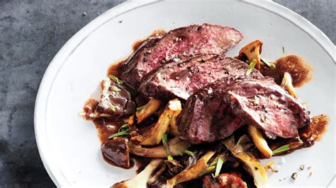 hanger-steak-with-mushrooms-and-red-wine-sauce-recipe-bon image
