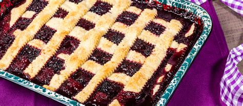 marionberry-pie-traditional-sweet-pie-from-oregon image