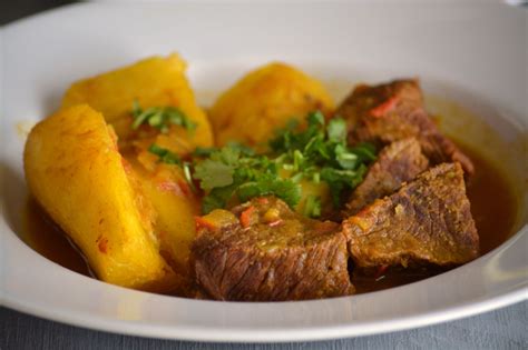 colombian-beef-stew-sweet-y-salado image