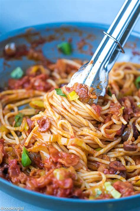 pasta-with-pepperoncini-peppers-sauce image