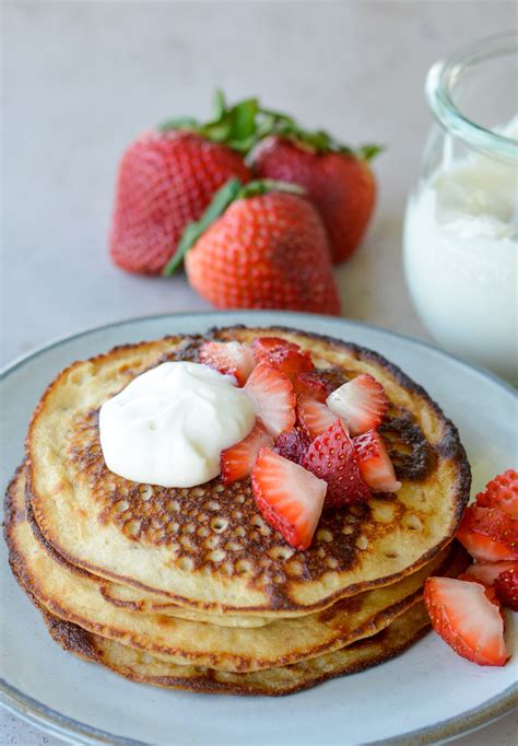 strawberry-pancakes-cream-cheese-glaze-maebells image