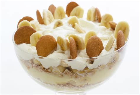 vanilla-wafer-banana-pudding-recipe-leites-culinaria image