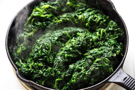 the-best-creamed-spinach-recipe-in-20-minutes-the image