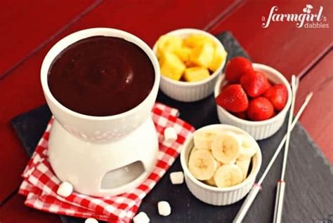 chocolate-fondue-with-marshmallows-recipe-easy image