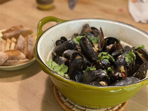 rick-baylessmussels-a-la-mexicana-rick-bayless image
