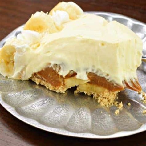 dulce-de-leche-banana-cream-pie-shugary-sweets image