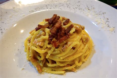 best-carbonara-in-rome-top-spots-for-tasting-this image