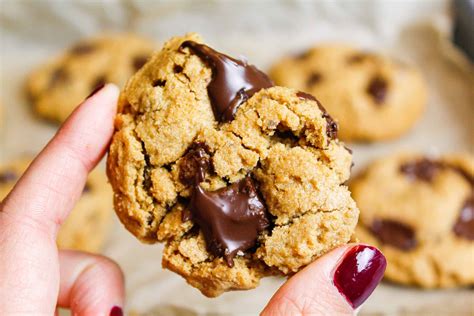 5-ingredient-peanut-butter-cookies-the-easiest image