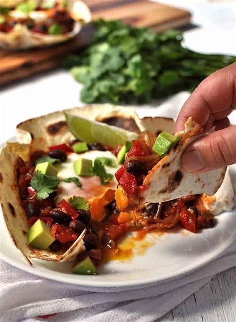 huevos-rancheros-tortilla-bowls-recipetin-eats image