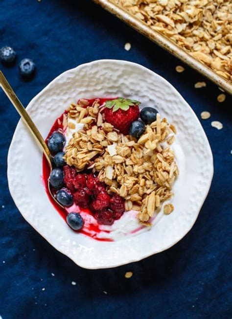 granola-recipes-cookie-and-kate image