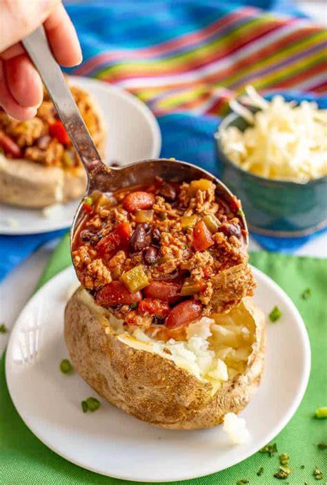 loaded-chili-stuffed-baked-potatoes-family-food-on-the image