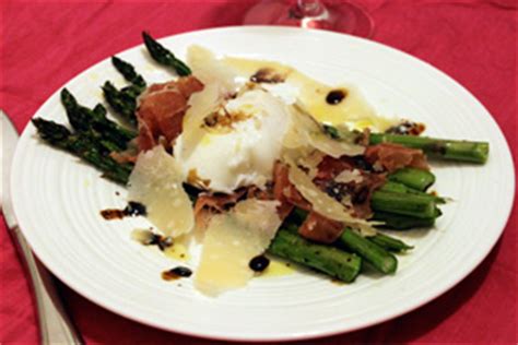 elegant-asparagus-salad-with-prosciutto-and-poached image