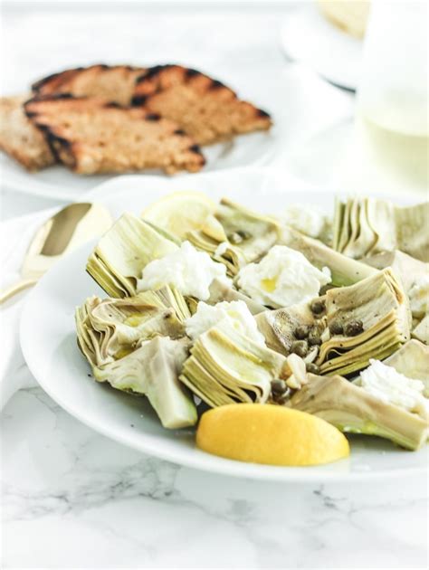 artichokes-with-white-wine-sauce-and-burrata-lively image