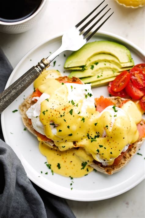 blender-hollandaise-sauce-with-eggs-benedict image