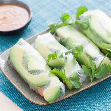 vietnamese-summer-rolls-with-spicy-peanut-dipping-sauce image