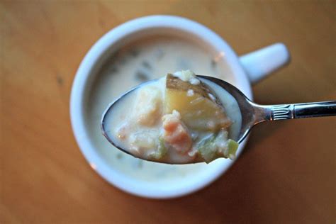 recipe-how-to-make-authentic-maine-seafood-chowder image