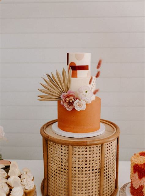 38-beautiful-rust-and-orange-wedding-cakes image