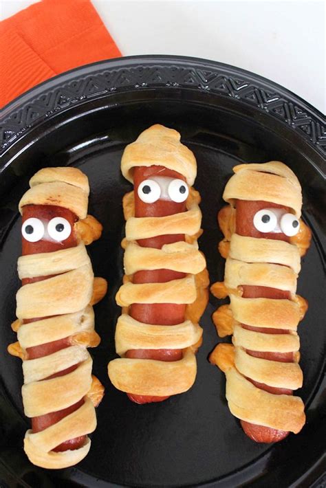 mummy-hot-dogs-recipe-easy-halloween-party-food image