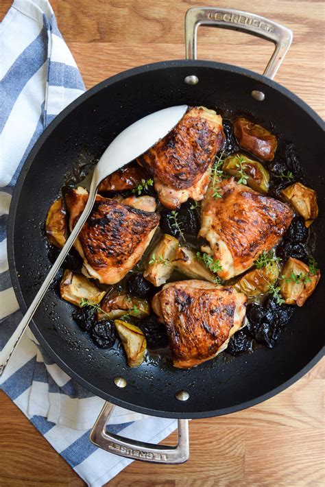 recipe-one-pan-autumn-chicken-with-apples image