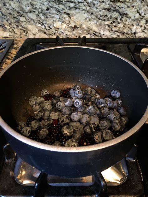 this-blueberry-blackberry-jam-will-literally-be-your-jam image