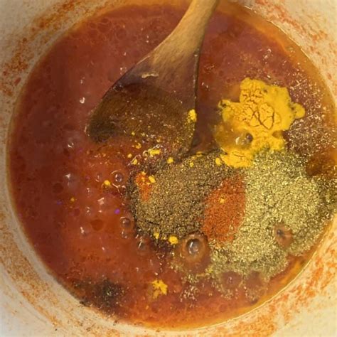 authentic-indian-curry-sauce-recipe-secondrecipe image
