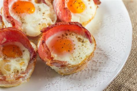 baked-eggs-in-bacon-wraps-so-easy-foodgasm image