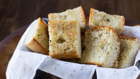 garlic-butter-bread-recipe-pillsburycom image