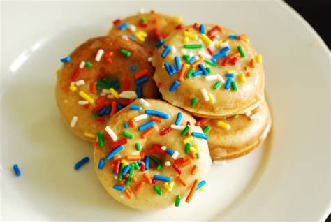 mini-baked-glazed-doughnuts-recipe-2-points image