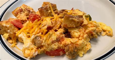put-leftover-pizza-in-your-scrambled-eggs-today image