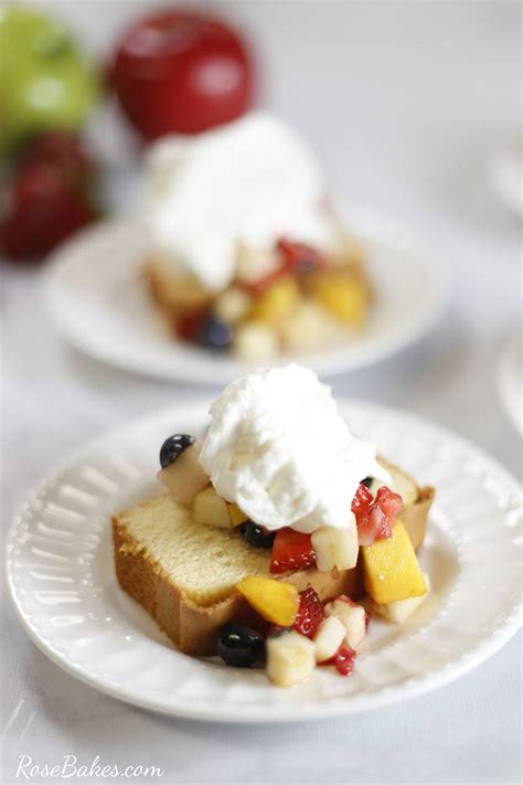 10-best-fresh-fruit-cake-whipped-cream image