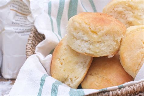 grandmas-buttermilk-biscuits-divas-can-cook image