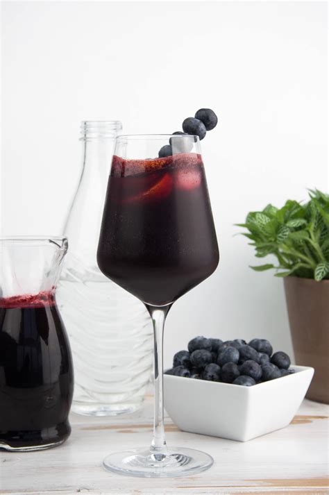 blueberry-gin-fizz image