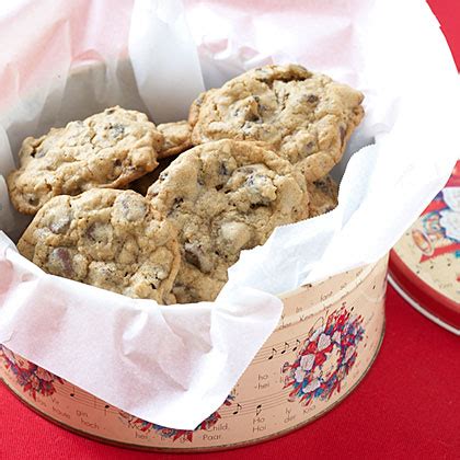 oatmeal-raisin-chocolate-chip-cookies image