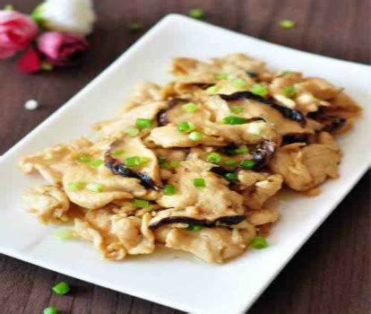 moo-goo-gai-pan-recipe-authentic-chinese-food image