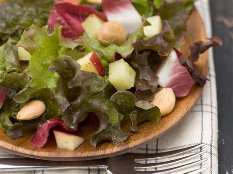 recipe-manchego-apple-and-almond-salad-with-honey image
