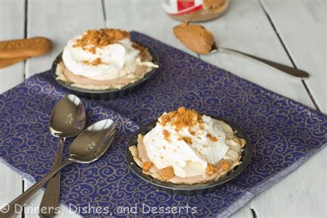 biscoff-mousse-chocolate-cream-pie-dinners-dishes image