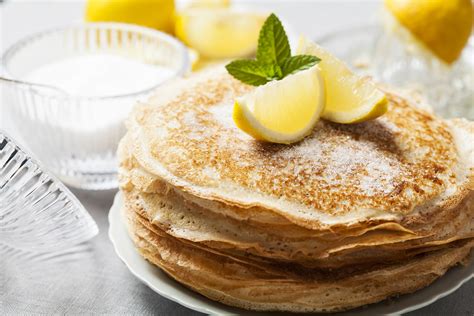 shrove-tuesday-pancakes-with-lemon-almanaccom image