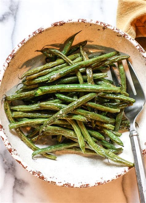 salt-and-pepper-roasted-green-beans-recipe-kitchen image