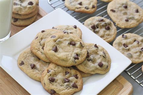 chewy-gluten-free-chocolate-chip-cookies-divas image