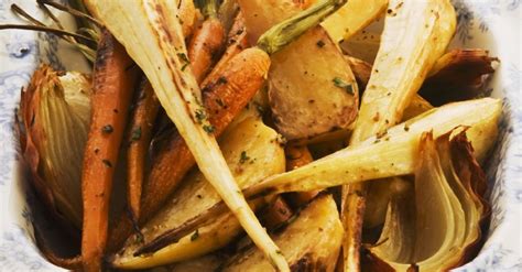 oven-roasted-parsnips-and-carrots-recipe-eat-smarter-usa image